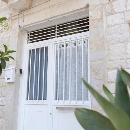 100 Passi Dal Castello * Trani