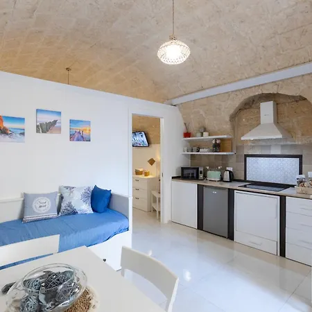 Apartment 100 Passi Dal Castello Trani